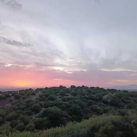I Tramonti Di Niu Crobu Holiday home *